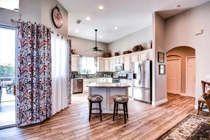 420 Se 32nd St, Cape Coral, Florida 33904
