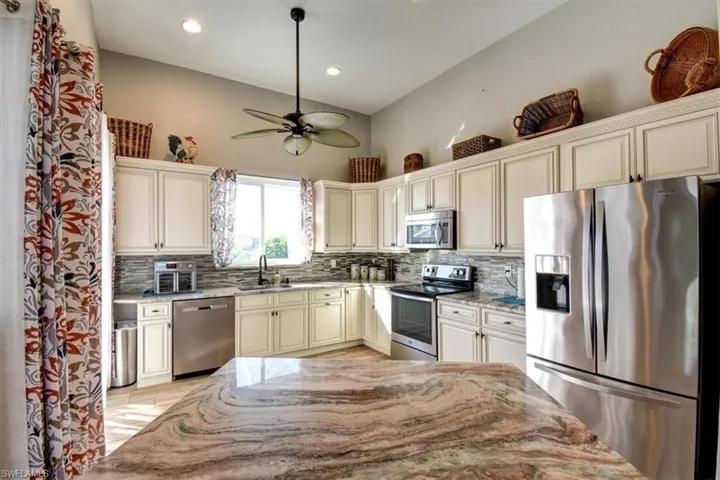 420 Se 32nd St, Cape Coral, Florida 33904