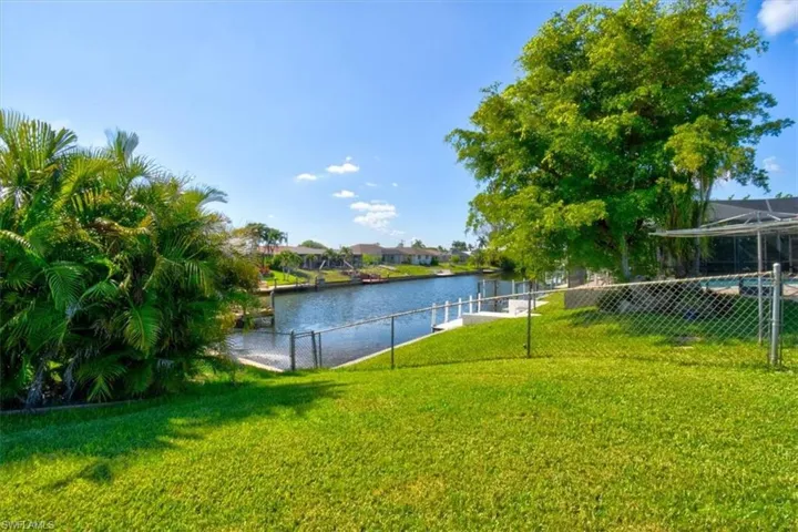 420 Se 32nd St, Cape Coral, Florida 33904