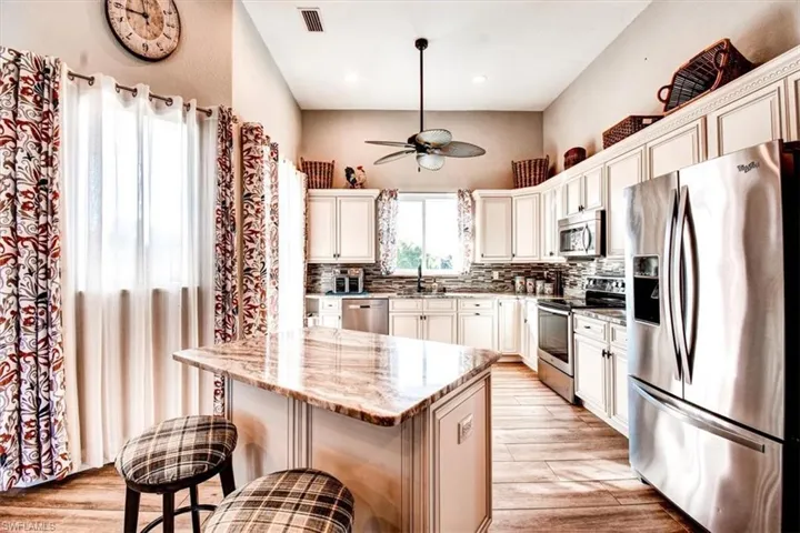 420 Se 32nd St, Cape Coral, Florida 33904