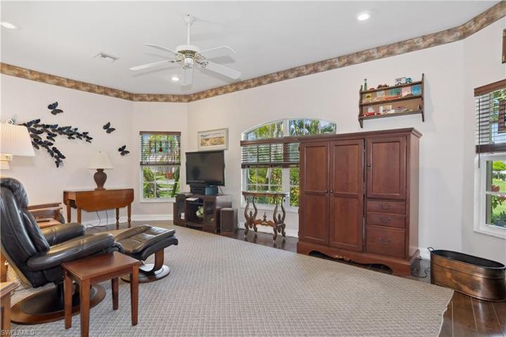 Large Flex room