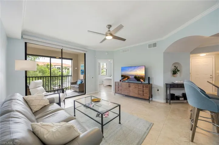 12960 Positano Cir 202, Naples, Florida 34105