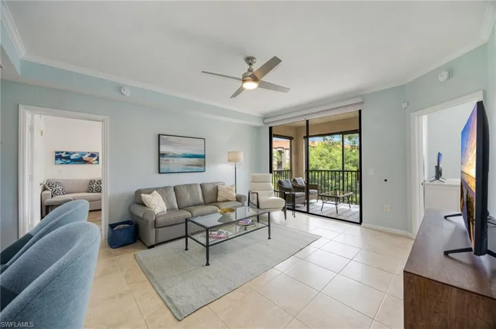 12960 Positano Cir 202, Naples, Florida 34105