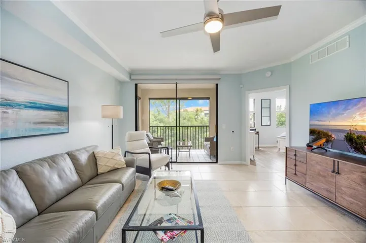 12960 Positano Cir 202, Naples, Florida 34105