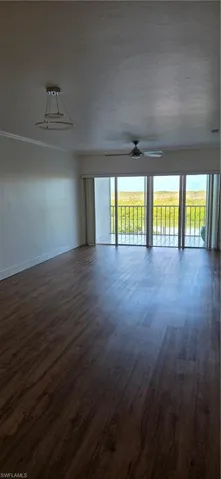 13105  Vanderbilt  DR, Naples, FL 34110