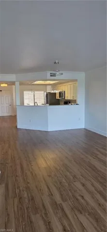 13105  Vanderbilt  DR, Naples, FL 34110