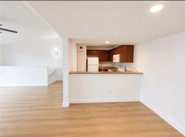 161 Santa Clara Dr 14, Naples, Florida 34104