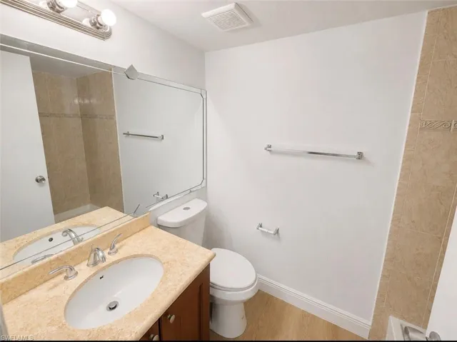 161 Santa Clara Dr 14, Naples, Florida 34104