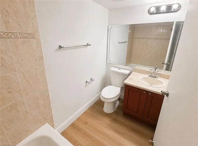 161 Santa Clara Dr 14, Naples, Florida 34104