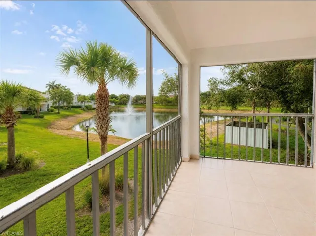 161 Santa Clara Dr 14, Naples, Florida 34104