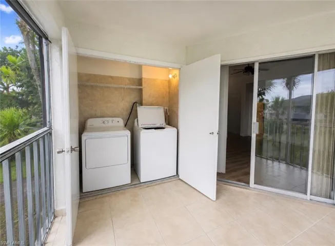 161 Santa Clara Dr 14, Naples, Florida 34104