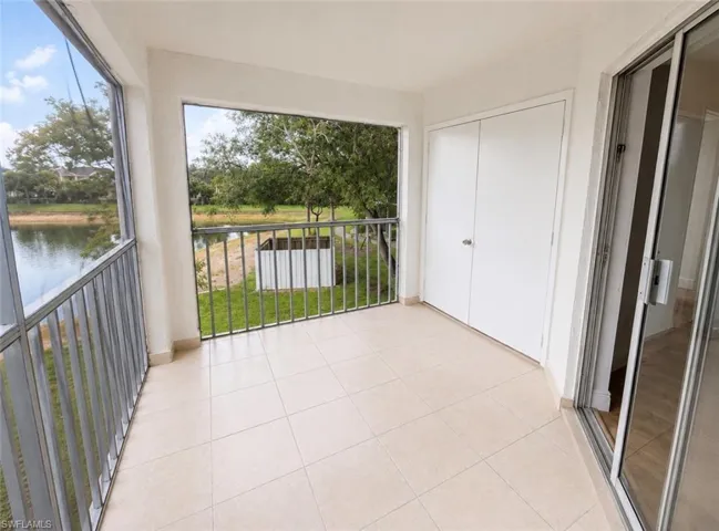 161 Santa Clara Dr 14, Naples, Florida 34104