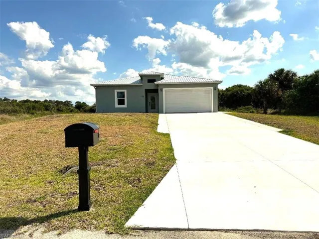 115 Lansing Cir, Labelle, Florida 33935