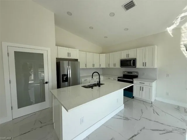 115 Lansing Cir, Labelle, Florida 33935