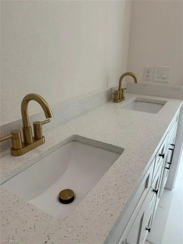115 Lansing Cir, Labelle, Florida 33935
