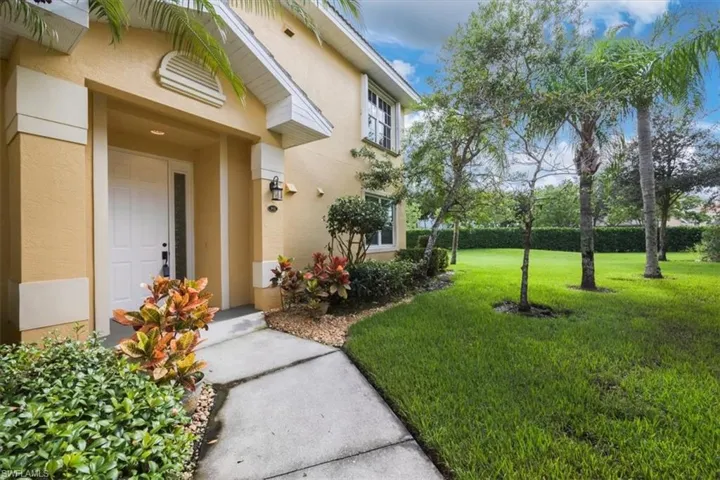 8315  Big Acorn  CIR, Naples, FL 34119