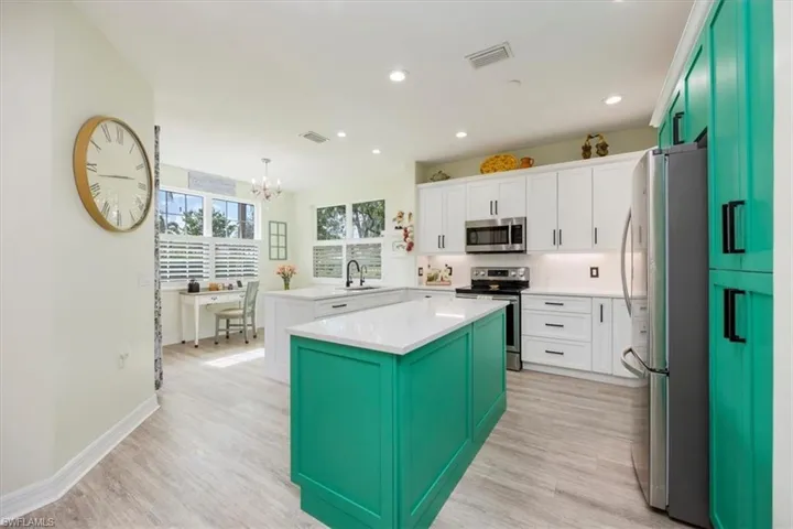 8315  Big Acorn  CIR, Naples, FL 34119