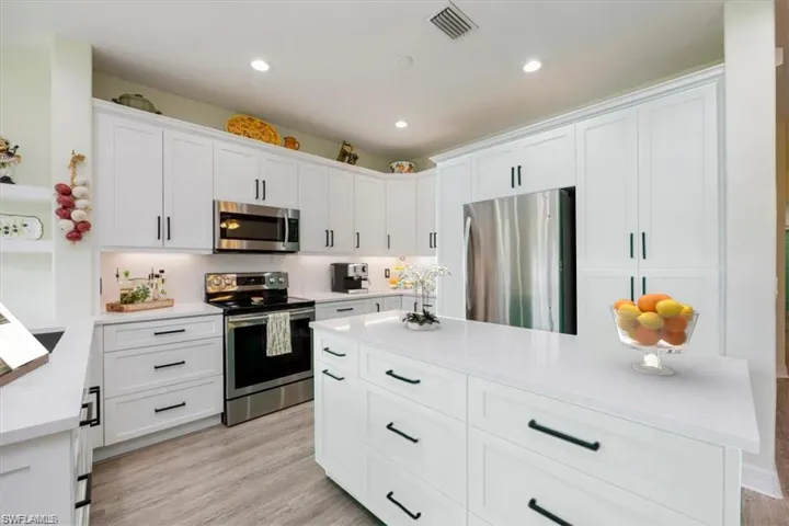 *Virtually*staged cabinetry