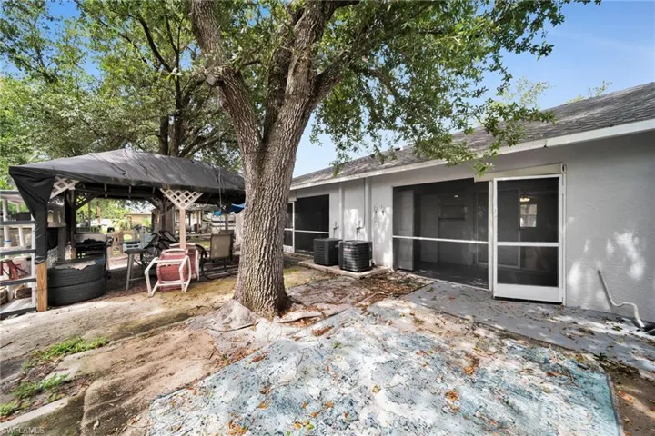 1407 Se 24th Ave 2, Cape Coral, Florida 33990