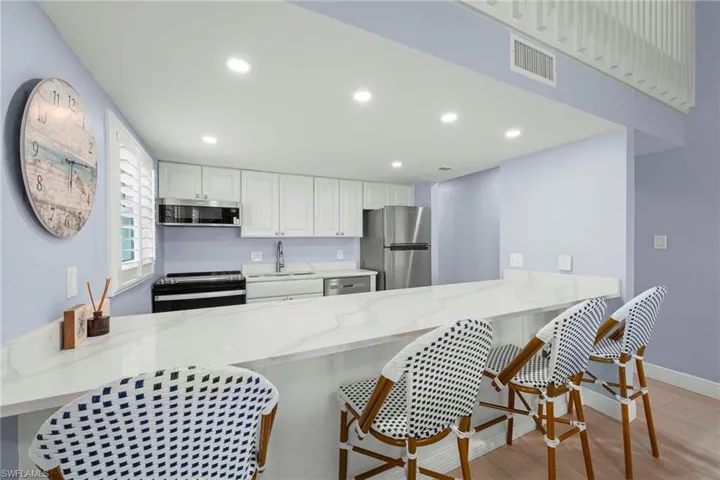 Breakfast bar seating for casual dining