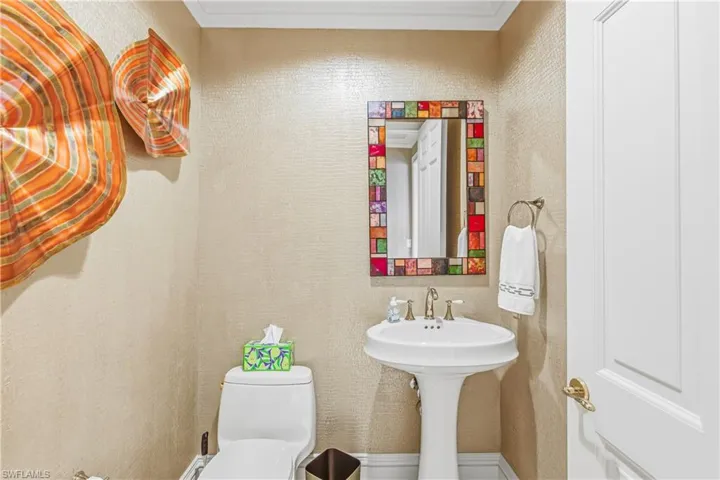 1/2 bath