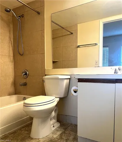 153  Santa Clara  DR, Naples, FL 34104