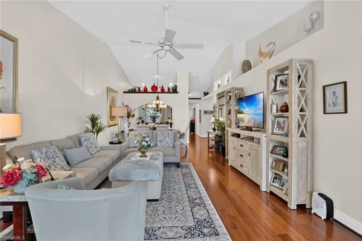 2166 Stacil Cir 17, Naples, Florida 34109