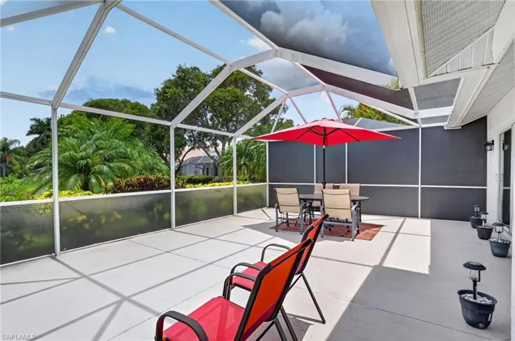 2166 Stacil Cir 17, Naples, Florida 34109