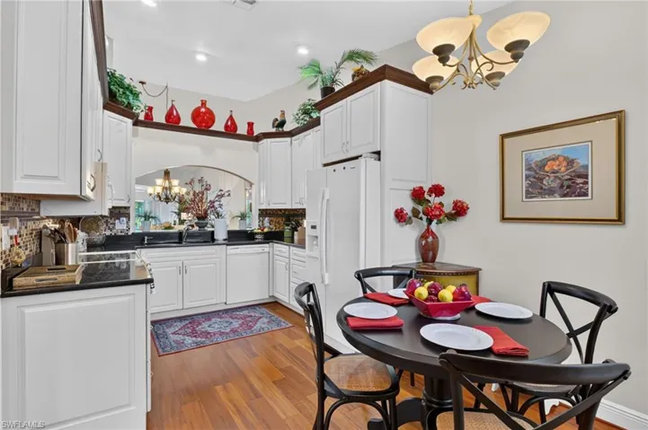 2166 Stacil Cir 17, Naples, Florida 34109