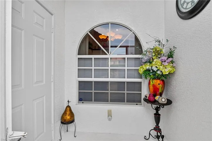 Screened entry area