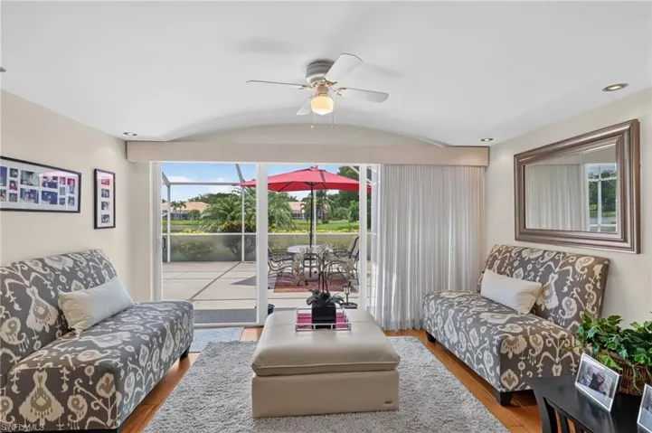 2166 Stacil Cir 17, Naples, Florida 34109