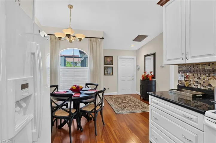 2166 Stacil Cir 17, Naples, Florida 34109