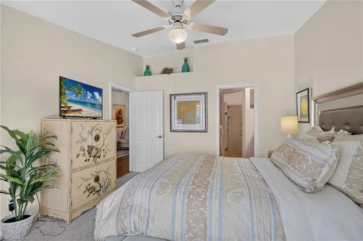 2166 Stacil Cir 17, Naples, Florida 34109