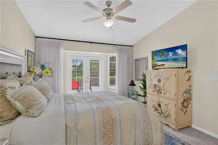 2166 Stacil Cir 17, Naples, Florida 34109