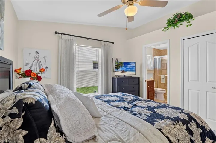 2166 Stacil Cir 17, Naples, Florida 34109