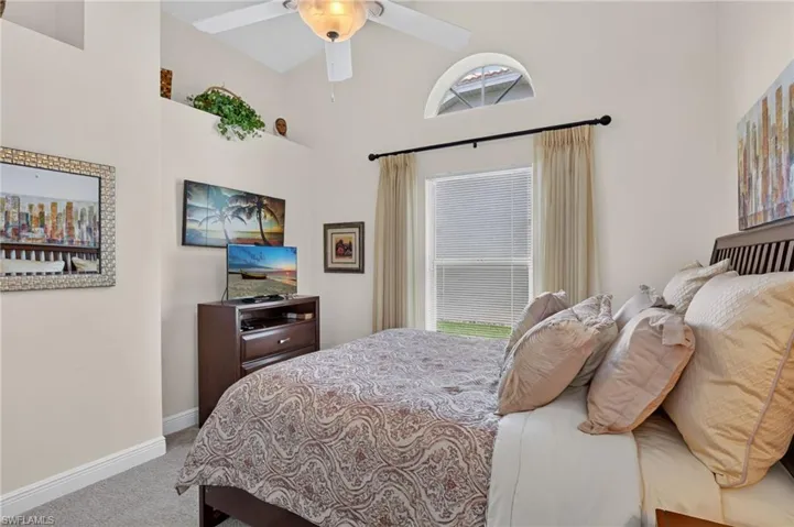 2166 Stacil Cir 17, Naples, Florida 34109