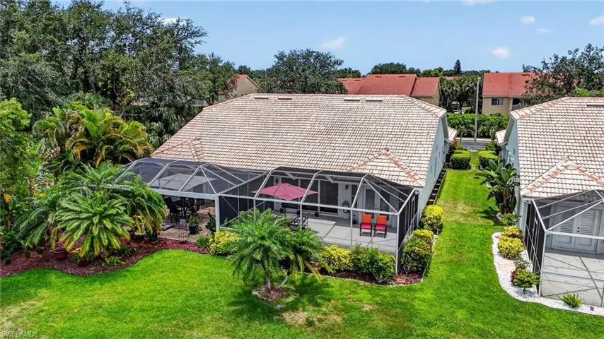 2166 Stacil Cir 17, Naples, Florida 34109
