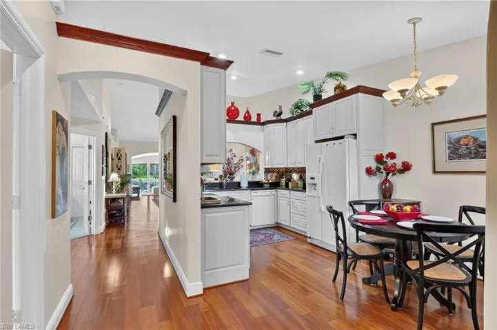 2166 Stacil Cir 17, Naples, Florida 34109