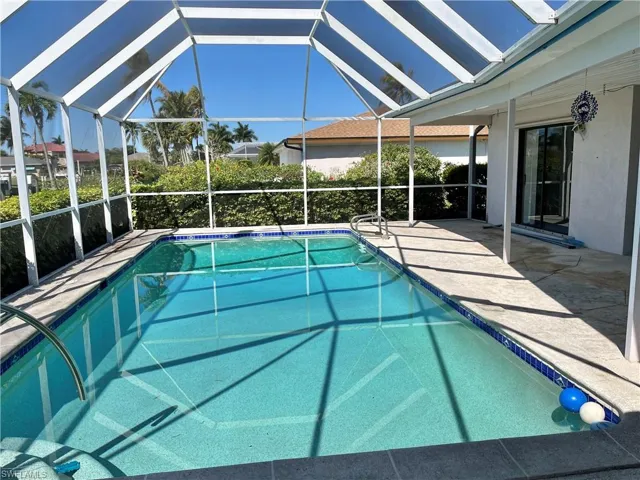 9821  Cypress Lake  DR, Fort Myers, FL 33919