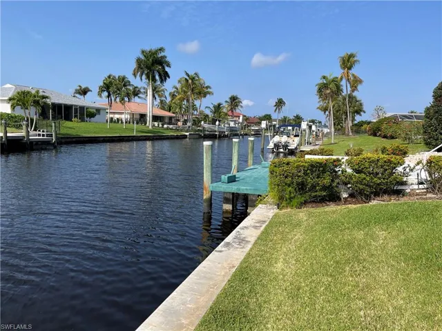 9821  Cypress Lake  DR, Fort Myers, FL 33919