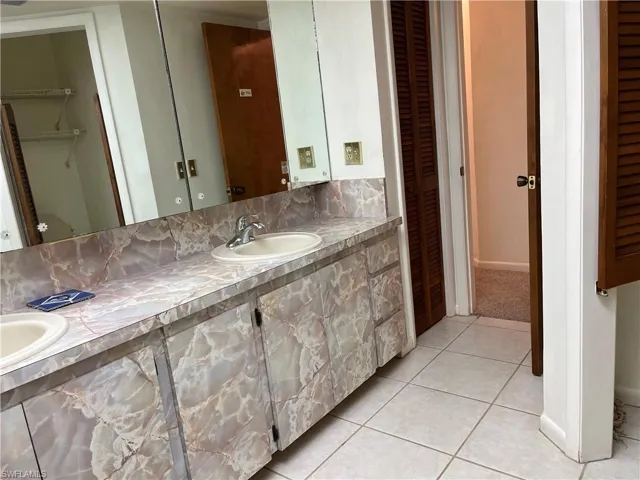9821  Cypress Lake  DR, Fort Myers, FL 33919