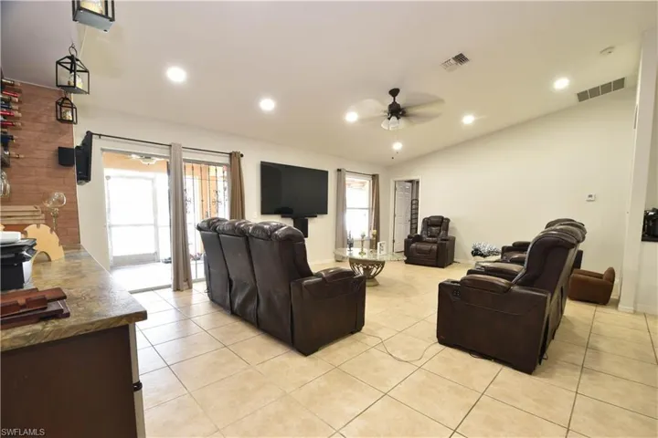 4417 29th St Sw, Lehigh Acres, Florida 33973