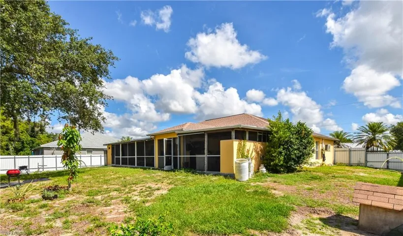 4417 29th St Sw, Lehigh Acres, Florida 33973
