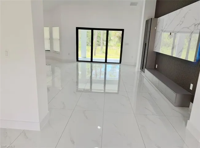 1011 Edison Ave, Lehigh Acres, Florida 33972
