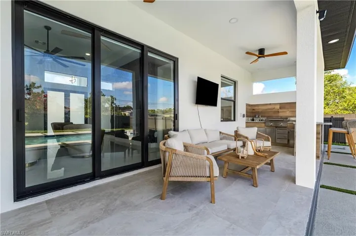 833 Sw 16th Ter, Cape Coral, Florida 33991