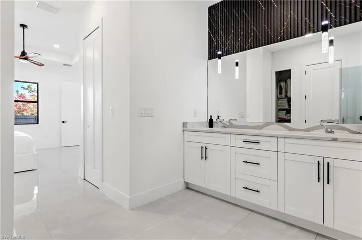 833 Sw 16th Ter, Cape Coral, Florida 33991