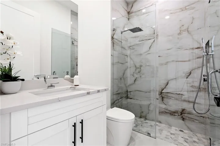 833 Sw 16th Ter, Cape Coral, Florida 33991