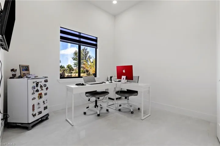833 Sw 16th Ter, Cape Coral, Florida 33991