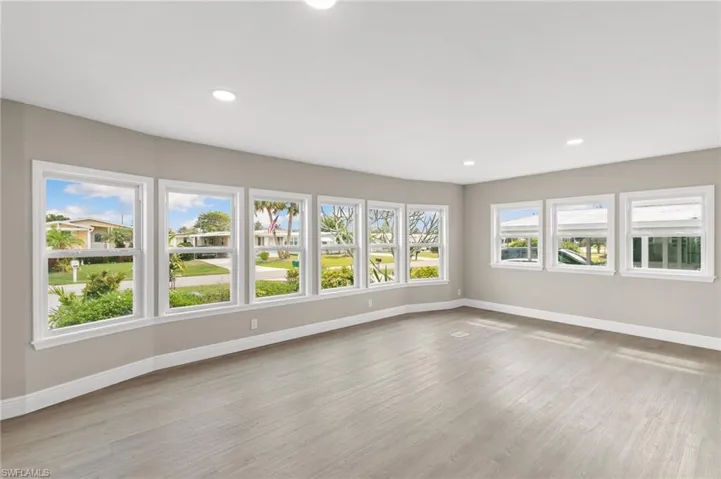 57  San Remo  CIR, Naples, FL 34112