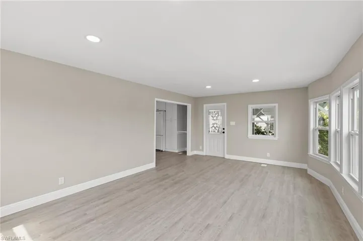 57  San Remo  CIR, Naples, FL 34112